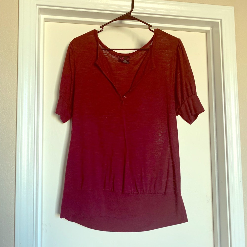 Torrid short sleeve v-neck top maroon 0x plus size